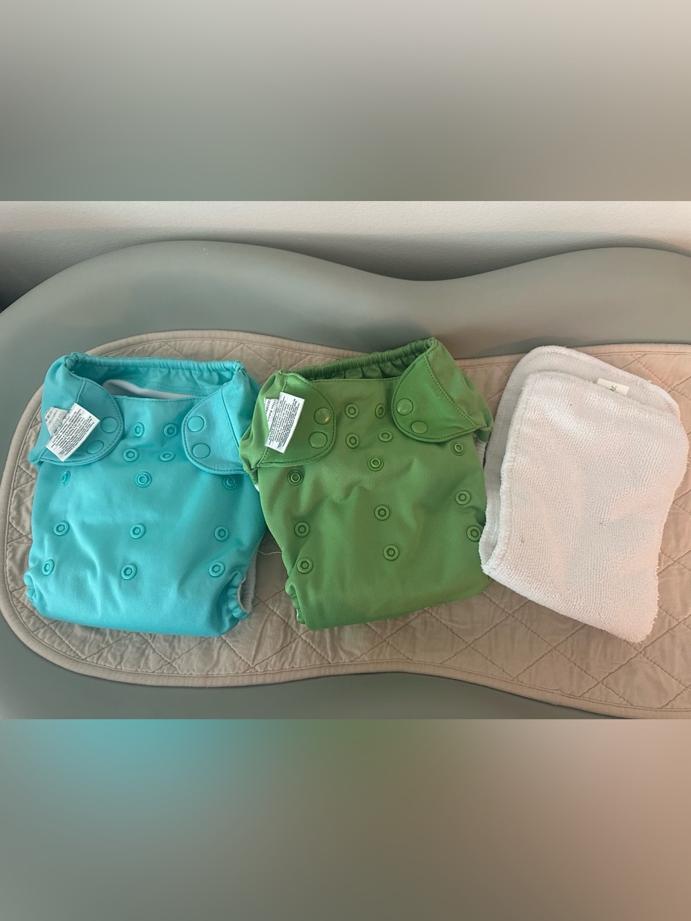 BumGenius Green and Blue Snap Adjustable Cloth Diapers with extra insert 8-35+lb